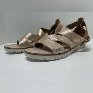Sofft SOFFT SANDALS WOMANS SIZE 10 ROSE GOLD BRAND NEW